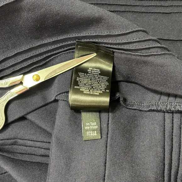 Ted Baker London Textured Off Shoulder Navy Bodycon Dress Size 3 US Size 8 - Picture 9 of 10